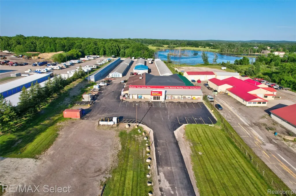 7281 S State Road Goodrich Village MI 48438