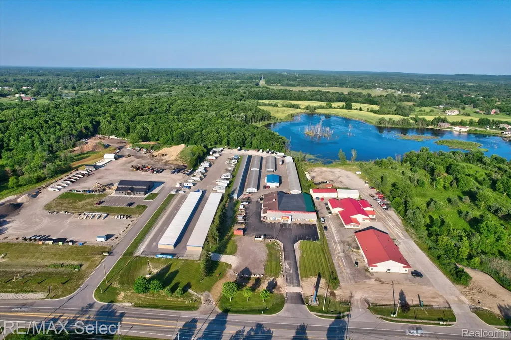 7281 S State Road Goodrich Village MI 48438