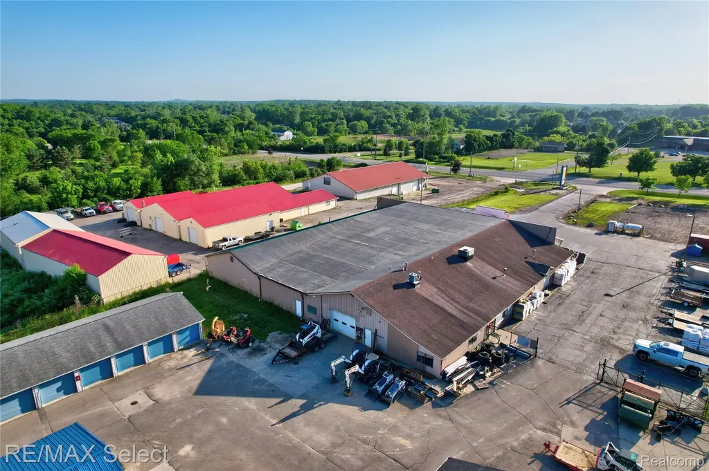 7281 S State Road Goodrich Village MI 48438