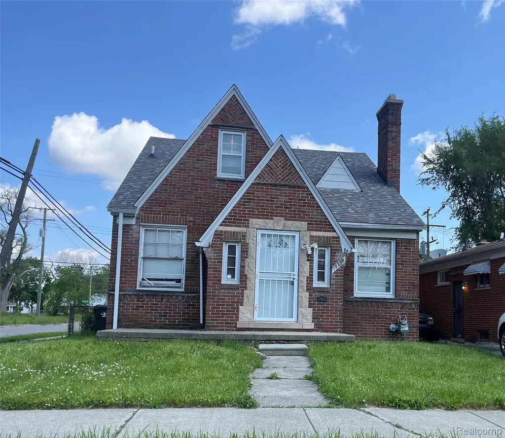 15003 Young Street Detroit City MI 48205