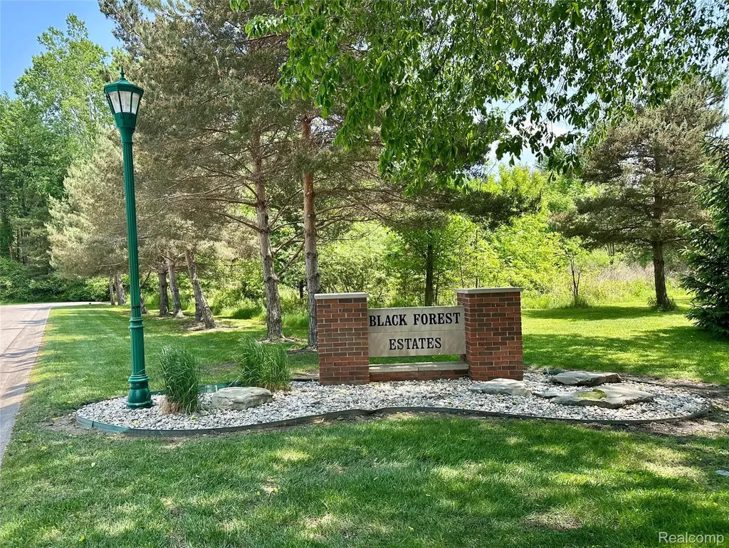 3408 N Burwick Drive Port Huron Charter Township MI 48060