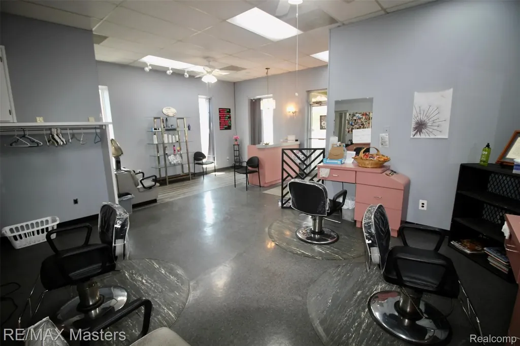 33053 W Jefferson Avenue Brownstown Charter Township MI 48173