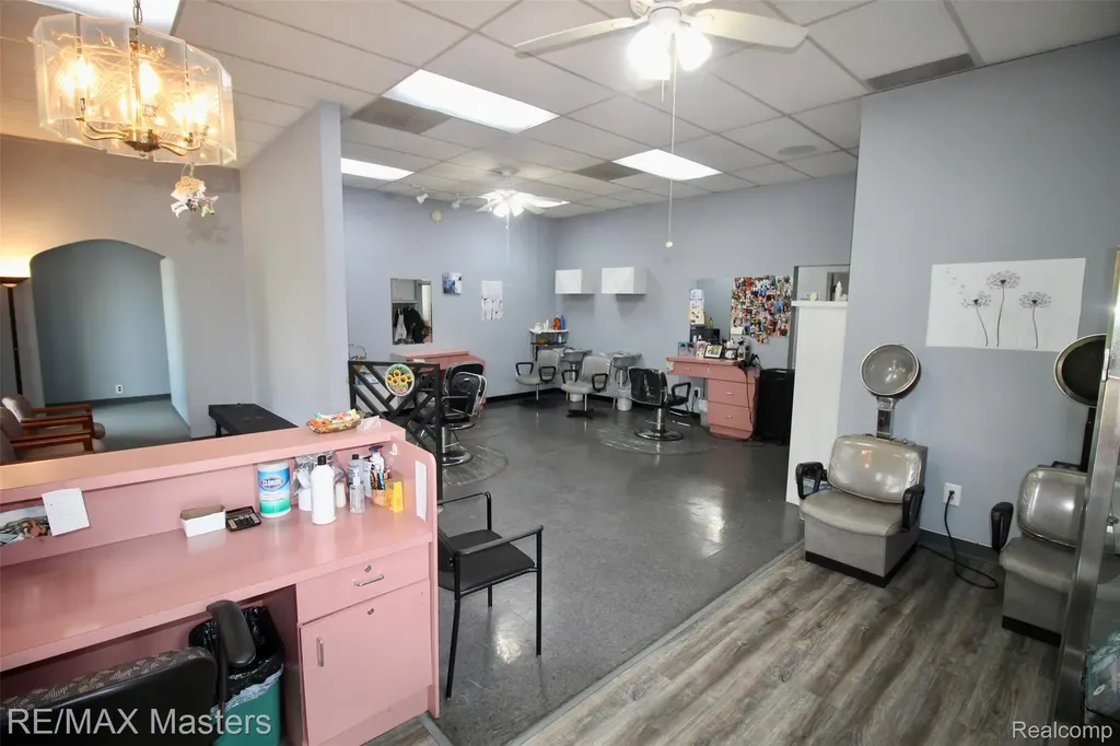33053 W Jefferson Avenue Brownstown Charter Township MI 48173