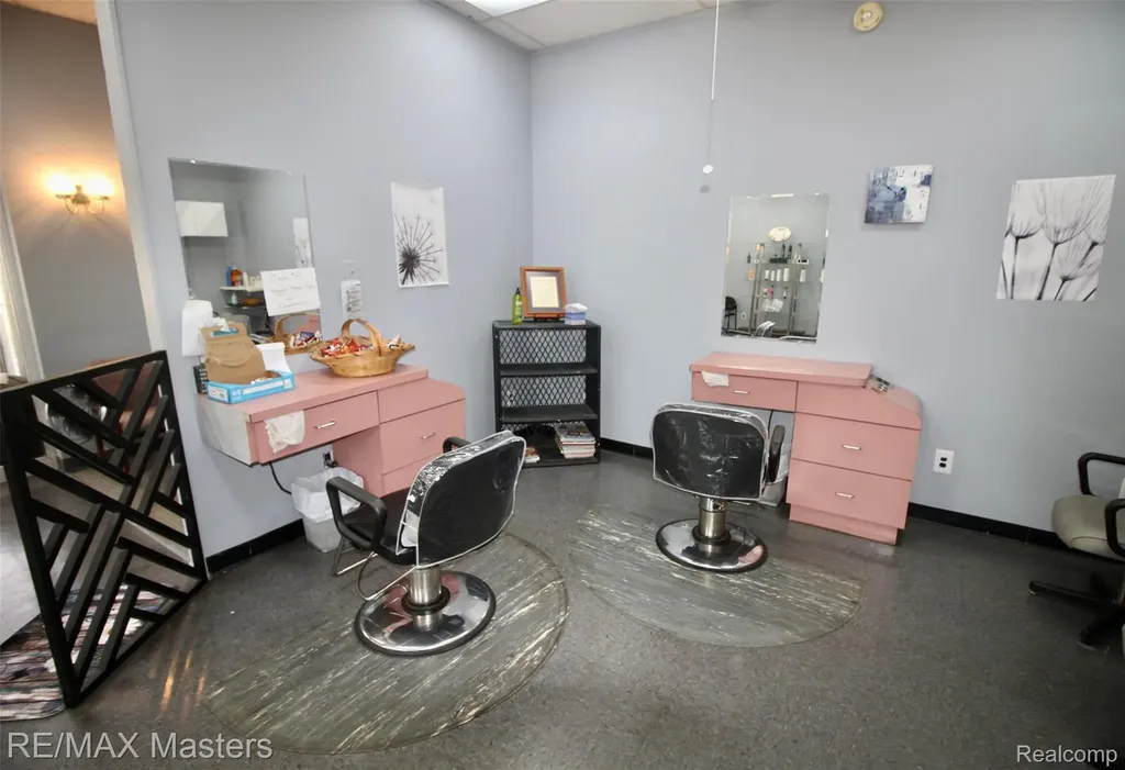 33053 W Jefferson Avenue Brownstown Charter Township MI 48173