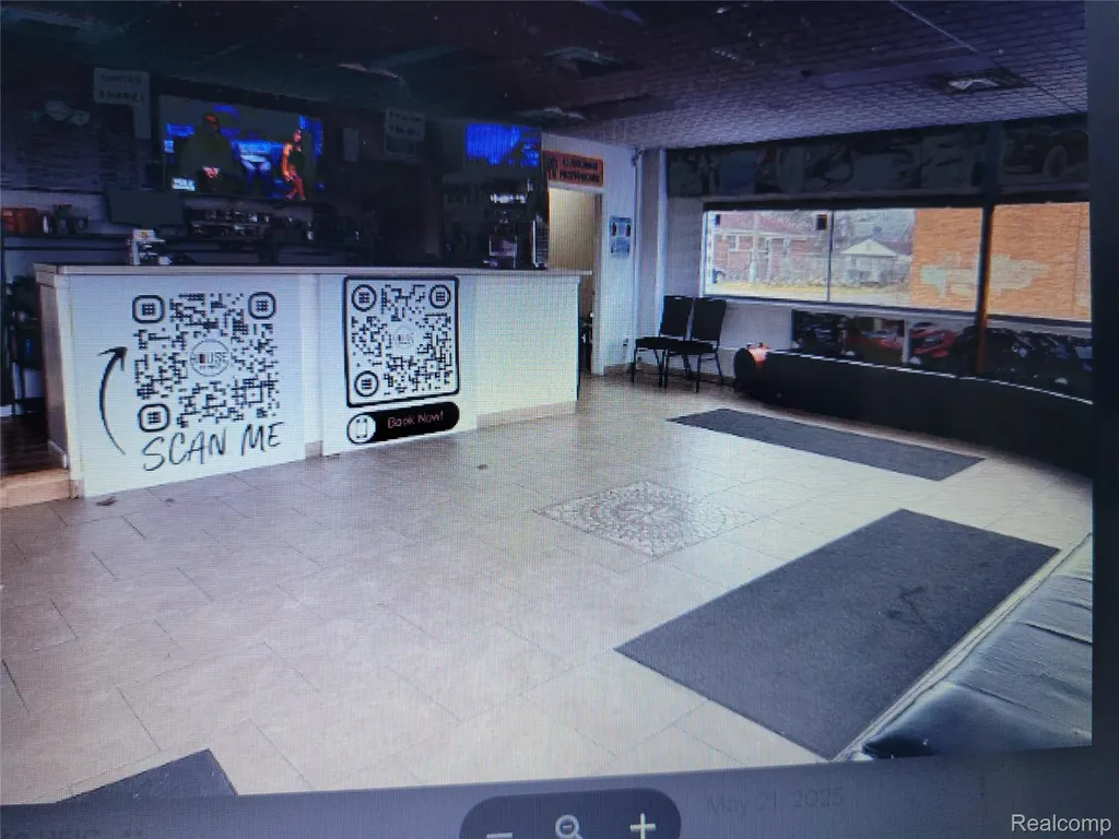 16041 W 7 Mile Road Detroit City MI 48235