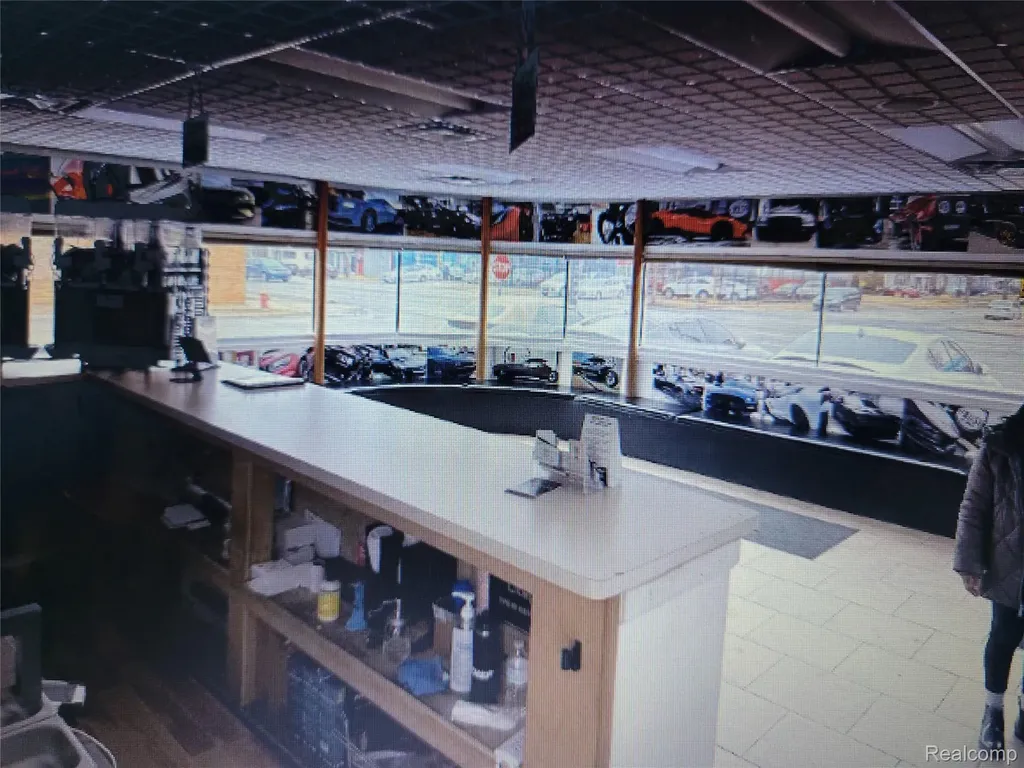 16041 W 7 Mile Road Detroit City MI 48235
