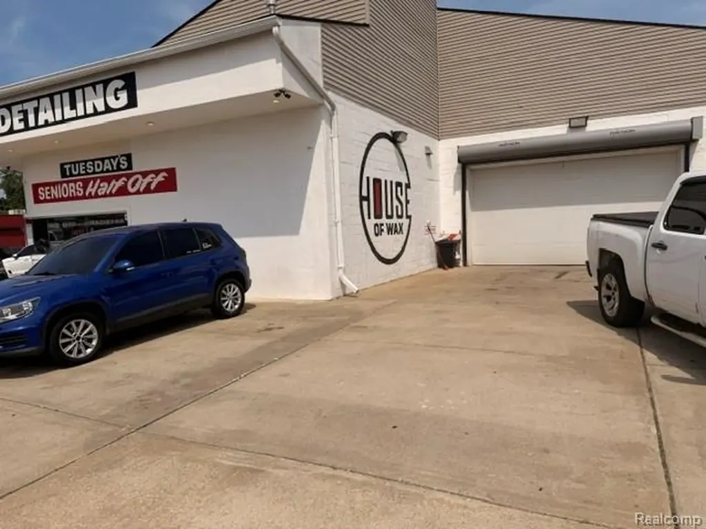 16041 W 7 Mile Road Detroit City MI 48235