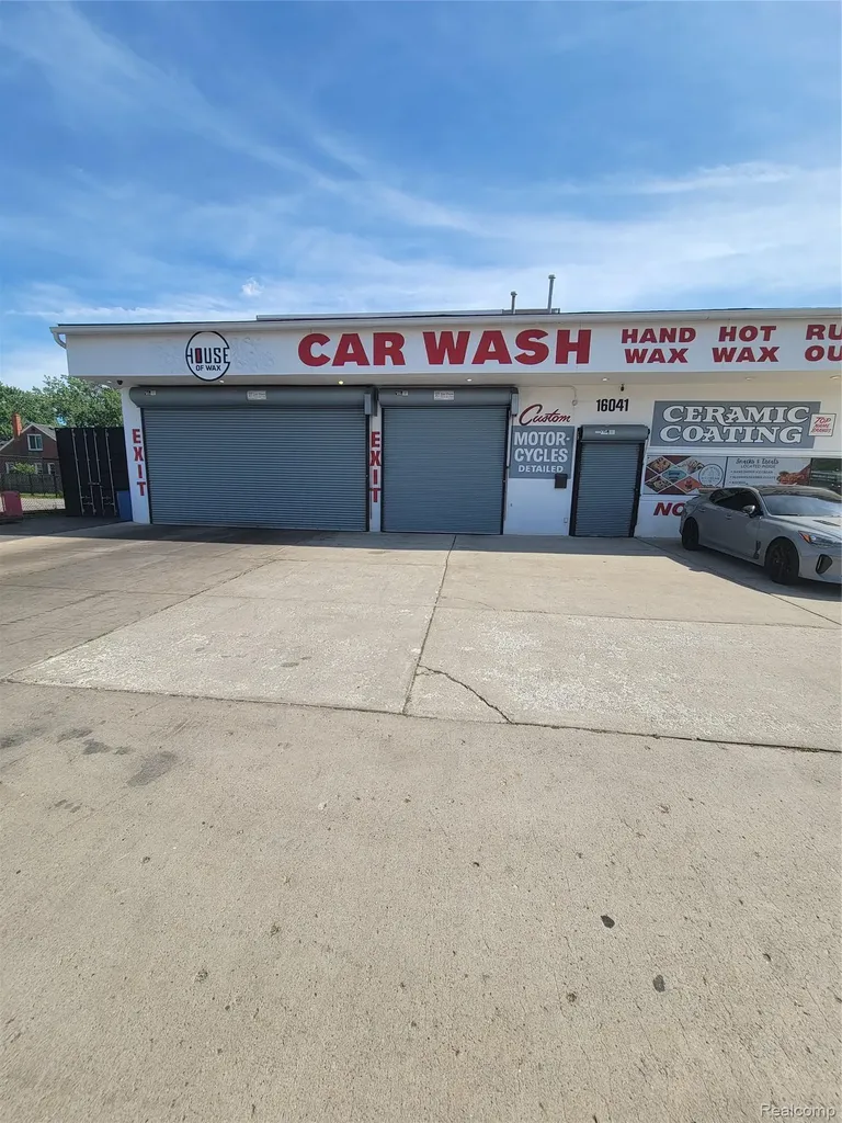 16041 W 7 Mile Road Detroit City MI 48235