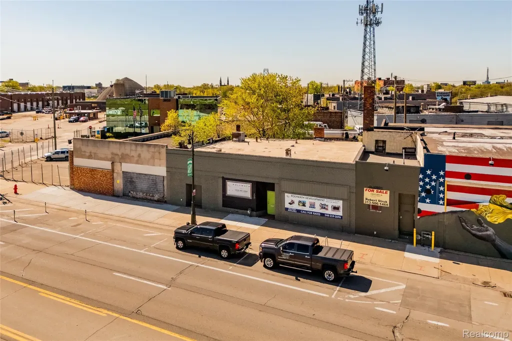 2647 Michigan Avenue Detroit City MI 48216
