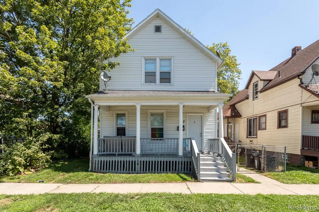 1012 8th Street Port Huron City MI 48060