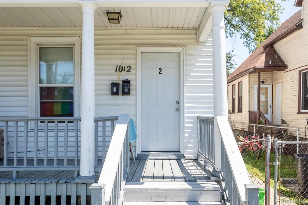 1012 8th Street Port Huron City MI 48060