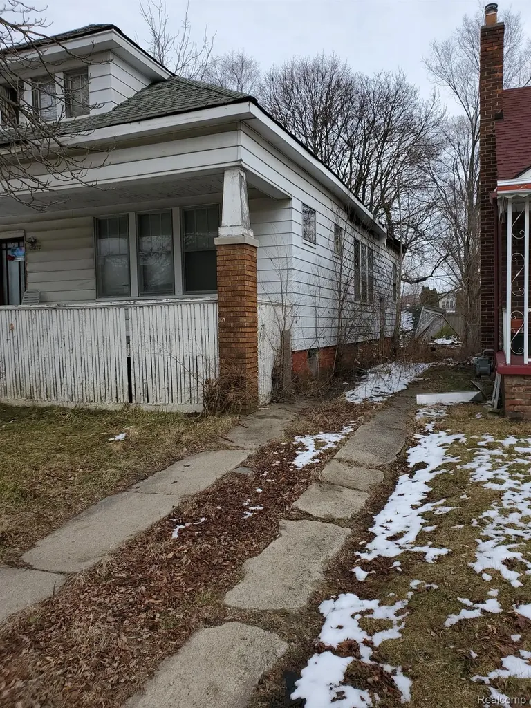 18430 Westphalia Street Detroit City MI 48205