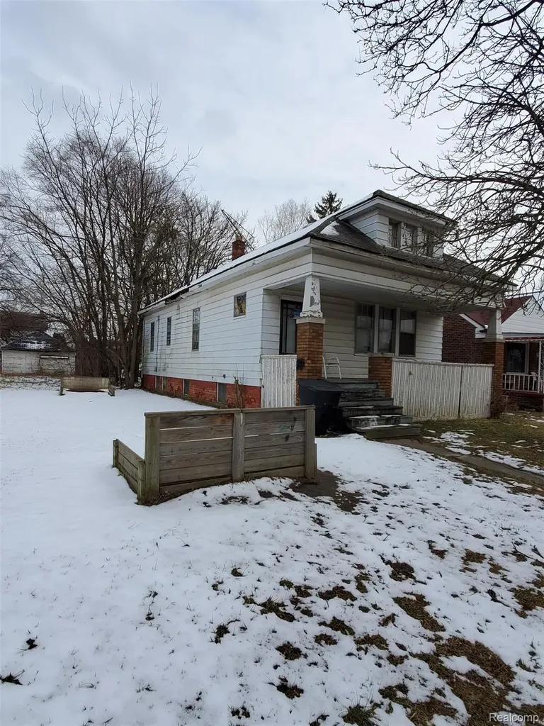 18430 Westphalia Street Detroit City MI 48205