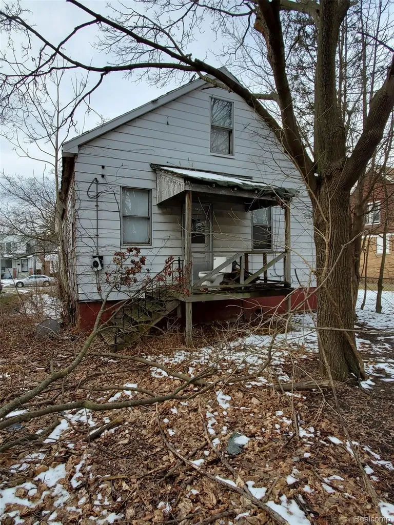 18430 Westphalia Street Detroit City MI 48205
