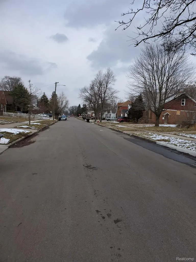 18430 Westphalia Street Detroit City MI 48205