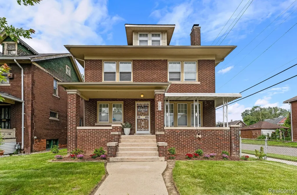 5302 Burns Street Detroit City MI 48213