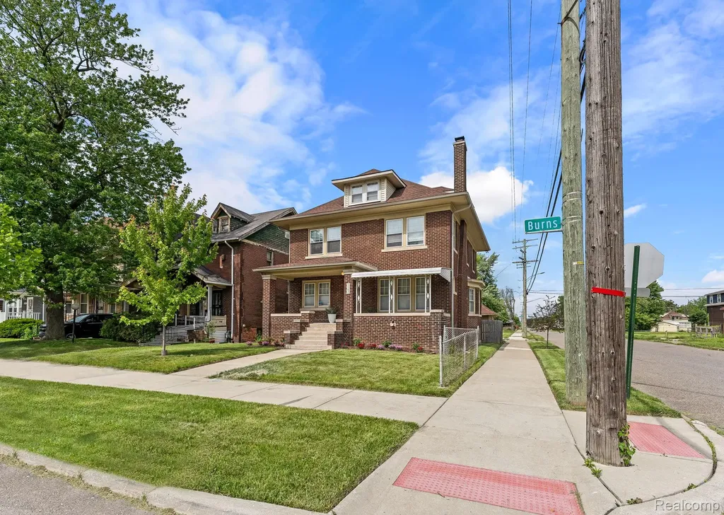 5302 Burns Street Detroit City MI 48213