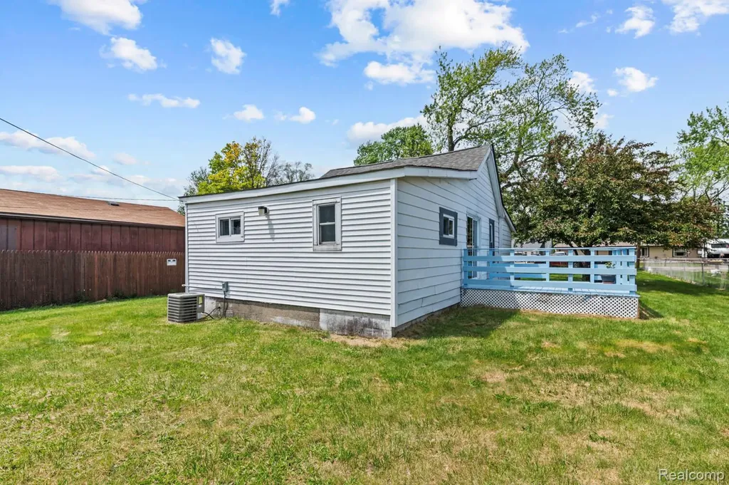 950 Auburndale Avenue Ypsilanti City MI 48198