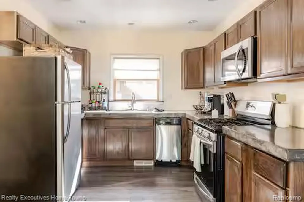 1914 Edison Street Detroit City MI 48206