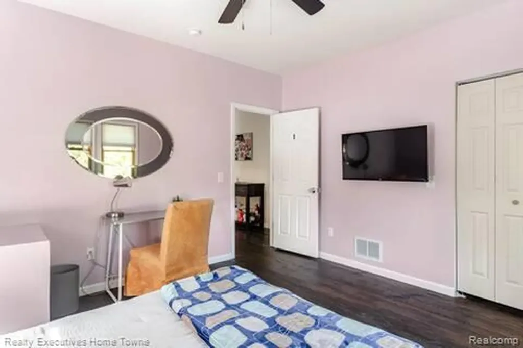 1914 Edison Street Detroit City MI 48206