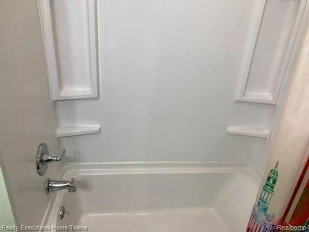 1914 Edison Street Detroit City MI 48206