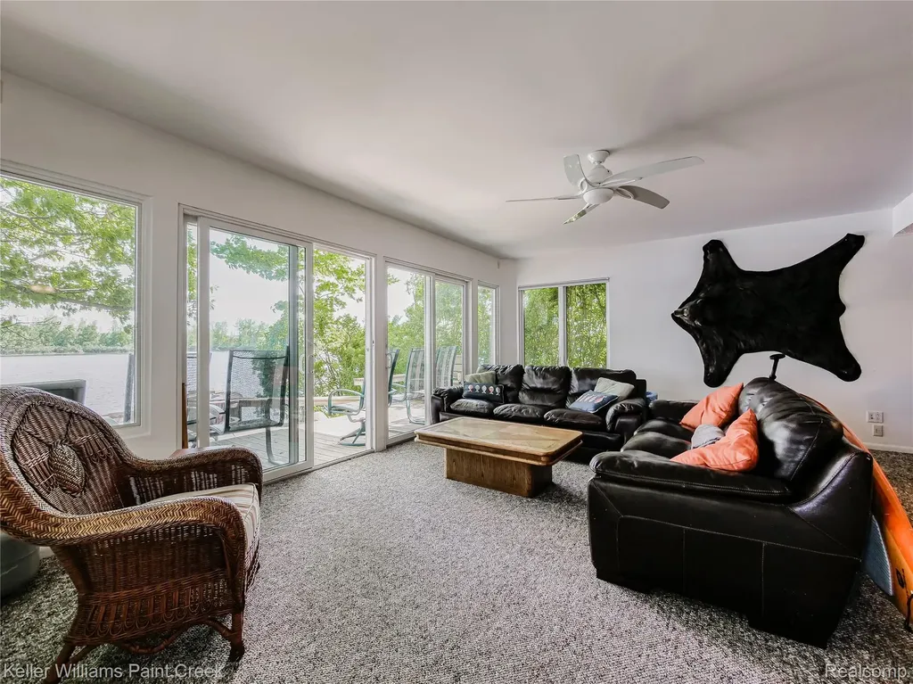 227 Ora Road Oxford Charter Township MI 48371