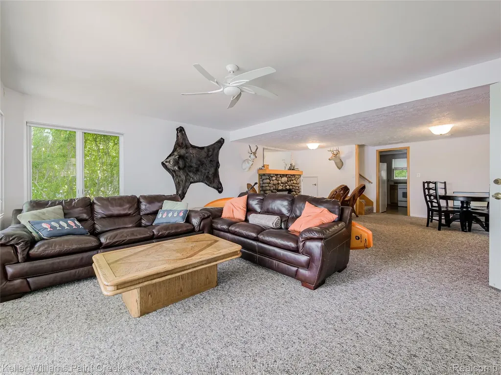 227 Ora Road Oxford Charter Township MI 48371