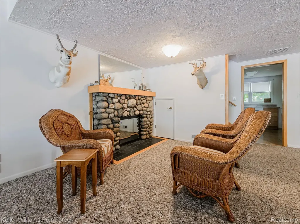 227 Ora Road Oxford Charter Township MI 48371