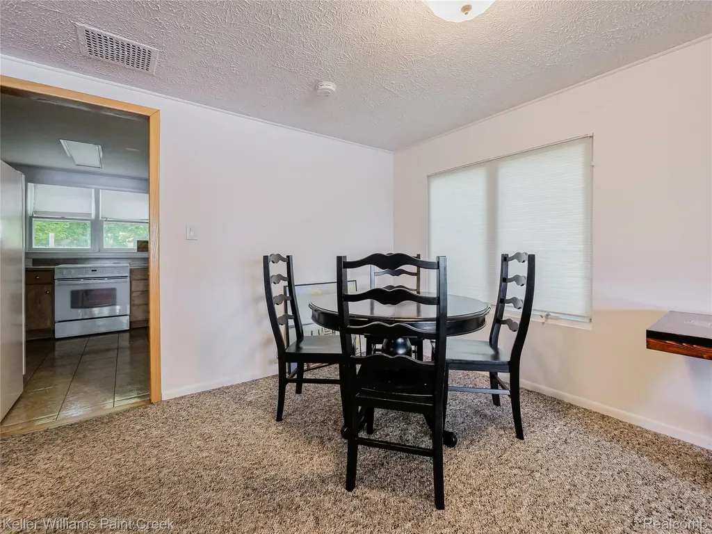 227 Ora Road Oxford Charter Township MI 48371