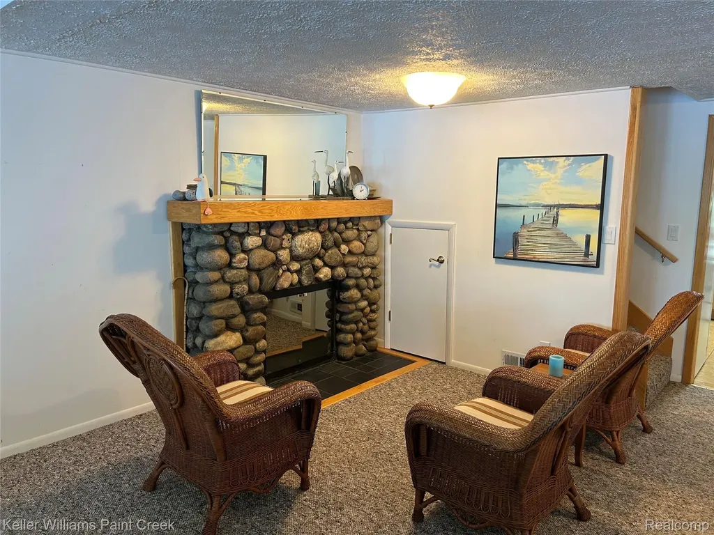 227 Ora Road Oxford Charter Township MI 48371