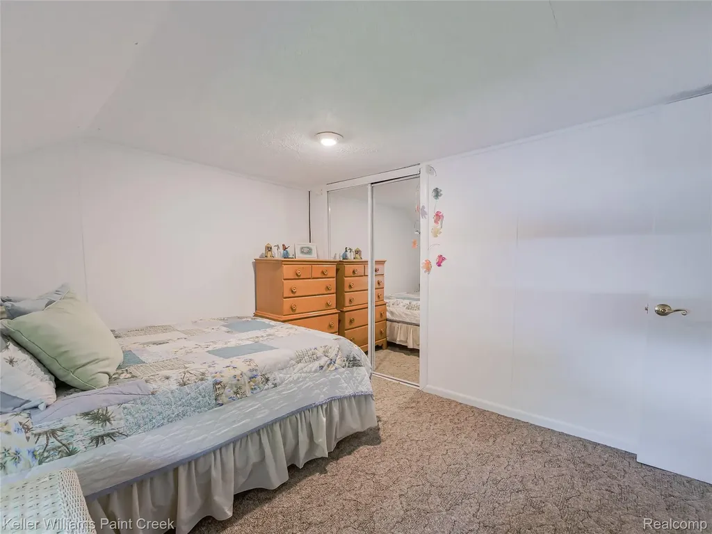 227 Ora Road Oxford Charter Township MI 48371