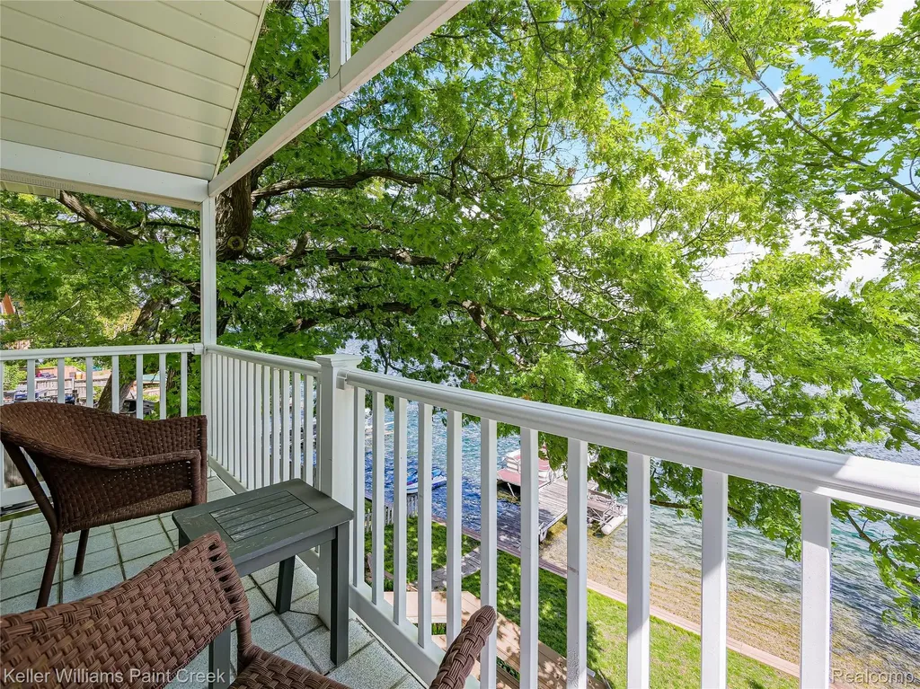227 Ora Road Oxford Charter Township MI 48371