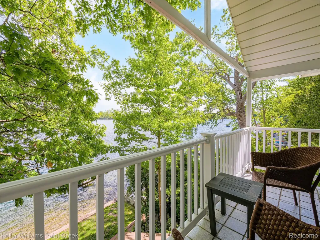 227 Ora Road Oxford Charter Township MI 48371