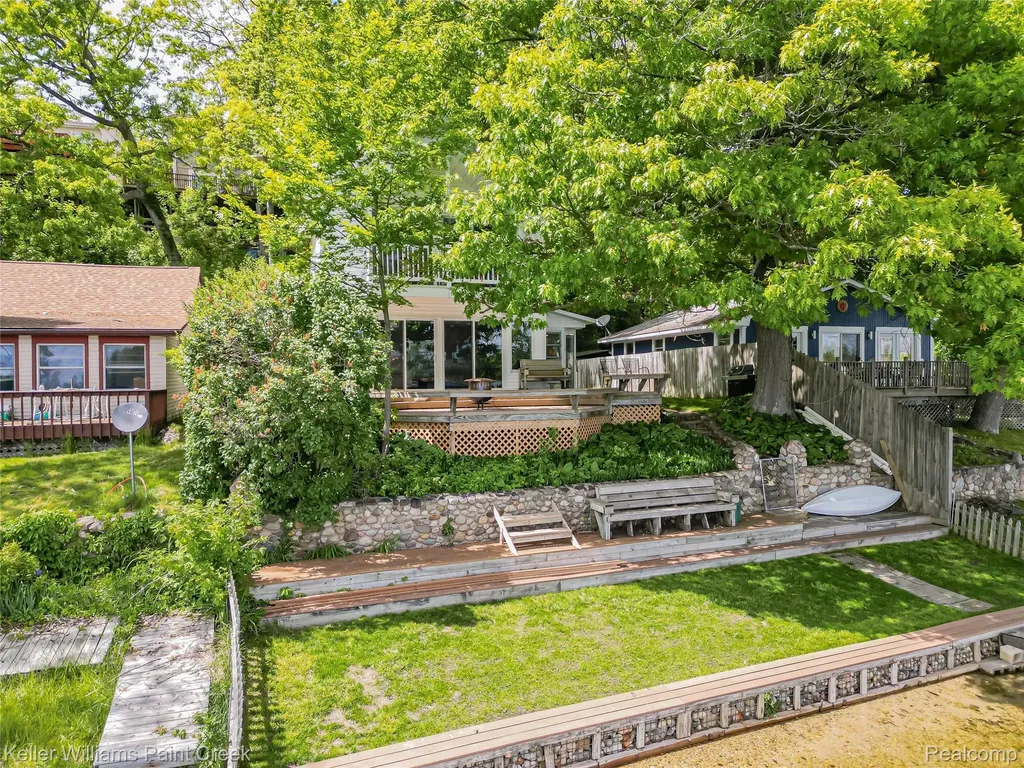 227 Ora Road Oxford Charter Township MI 48371