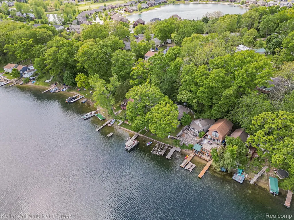 227 Ora Road Oxford Charter Township MI 48371