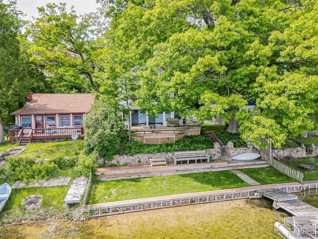 227 Ora Road Oxford Charter Township MI 48371