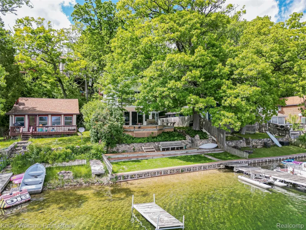 227 Ora Road Oxford Charter Township MI 48371
