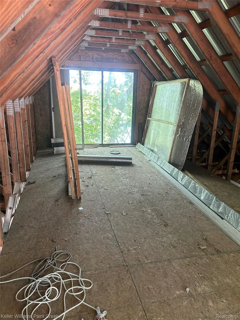 227 Ora Road Oxford Charter Township MI 48371