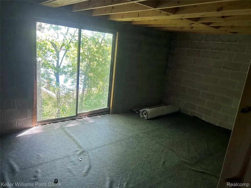 227 Ora Road Oxford Charter Township MI 48371
