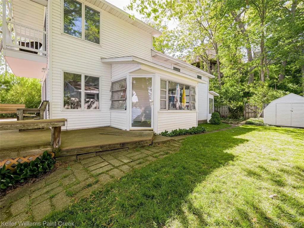 227 Ora Road Oxford Charter Township MI 48371