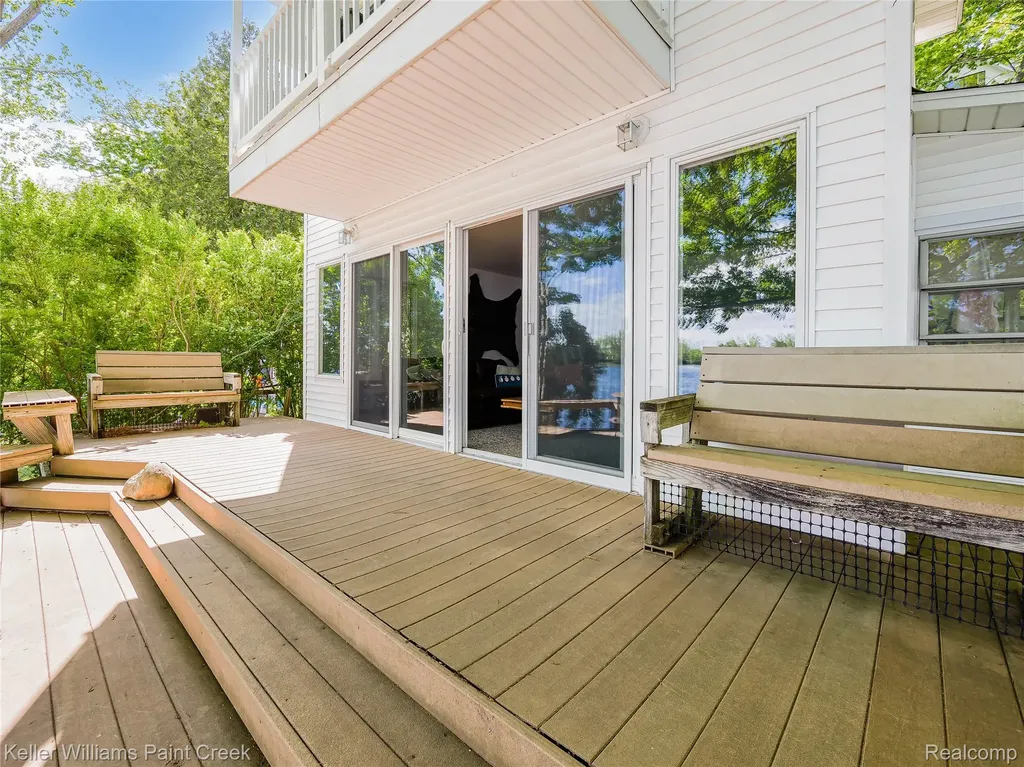 227 Ora Road Oxford Charter Township MI 48371