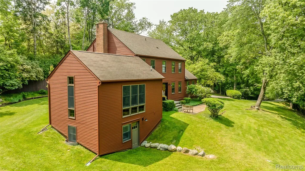 2694 Wayside Drive Ann Arbor Charter Township MI 48103