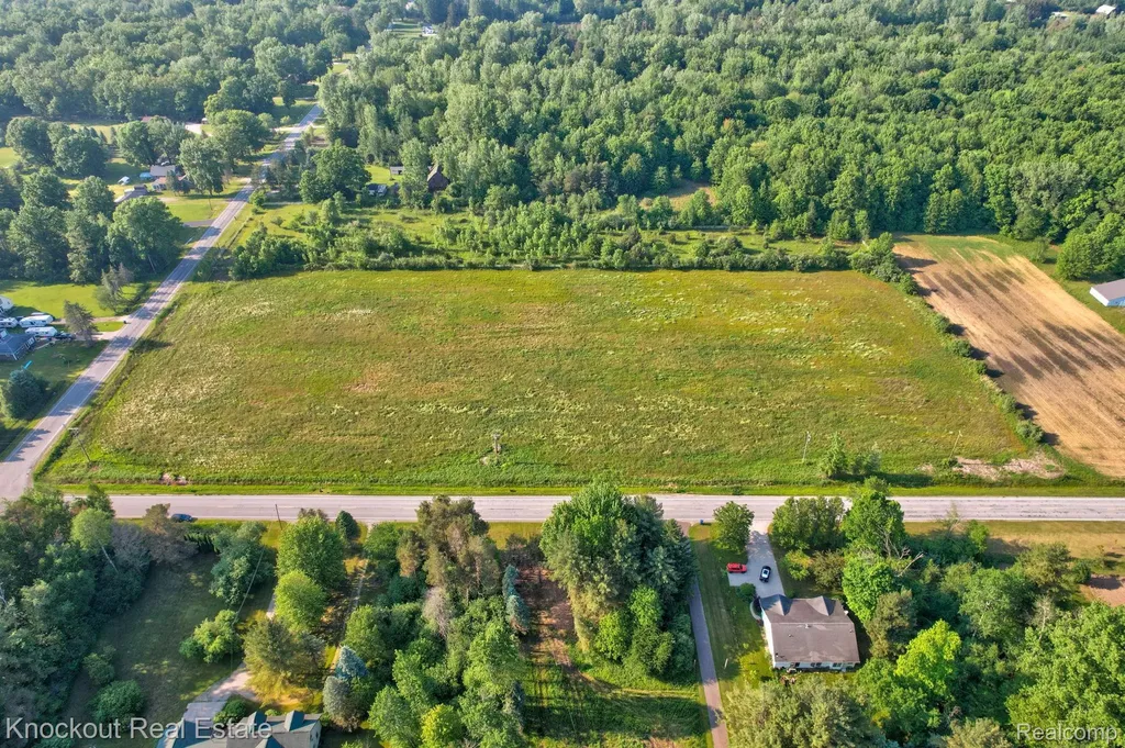 Vl Fort Road Bridgeport Charter Township MI 48415