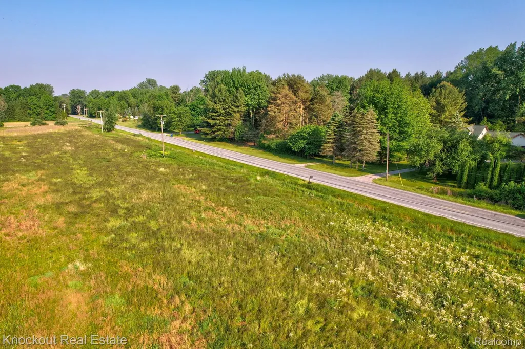 Vl Fort Road Bridgeport Charter Township MI 48415