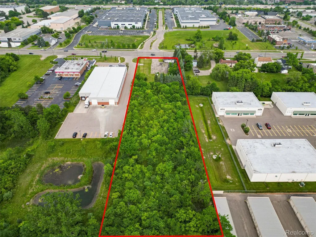 2137 N Opdyke Road Auburn Hills City MI 48326