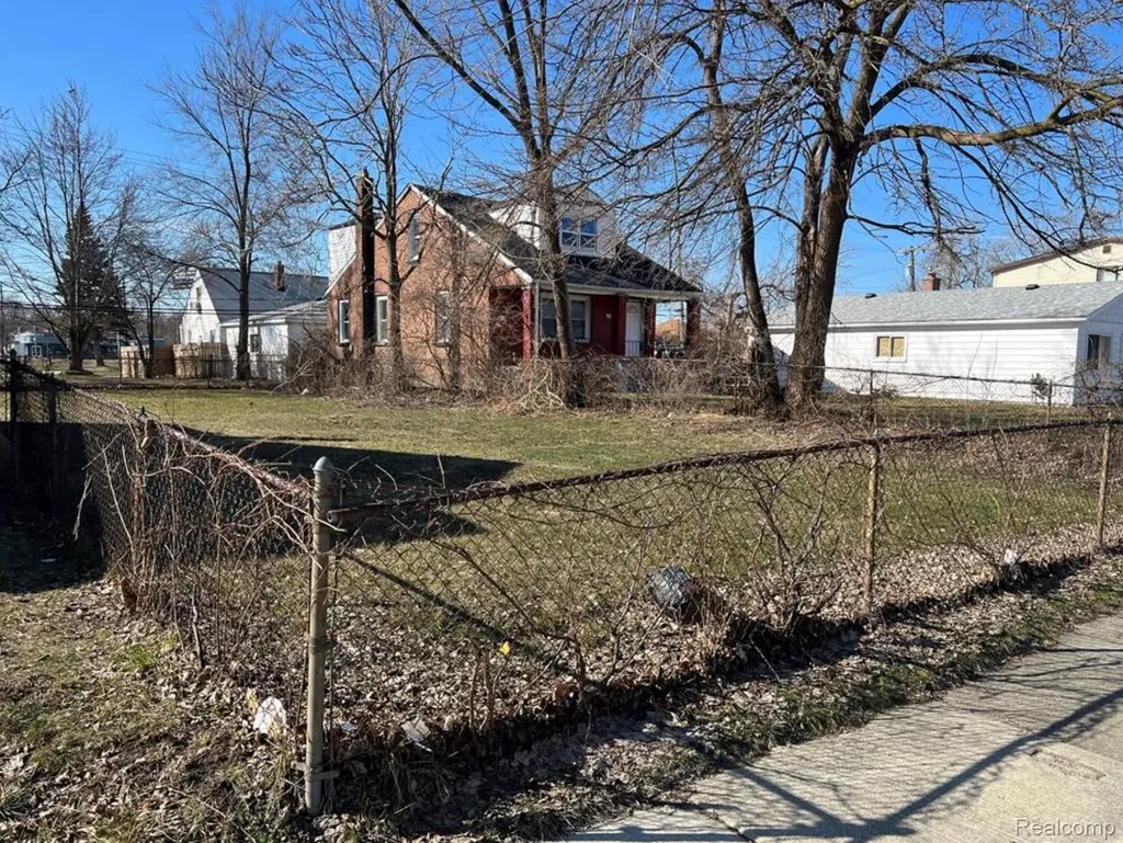 12754 Georgiana Avenue Warren City MI 48089