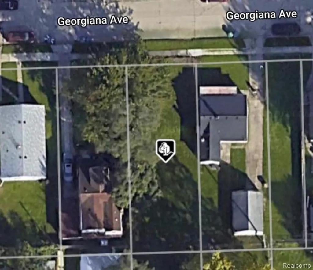 12754 Georgiana Avenue Warren City MI 48089