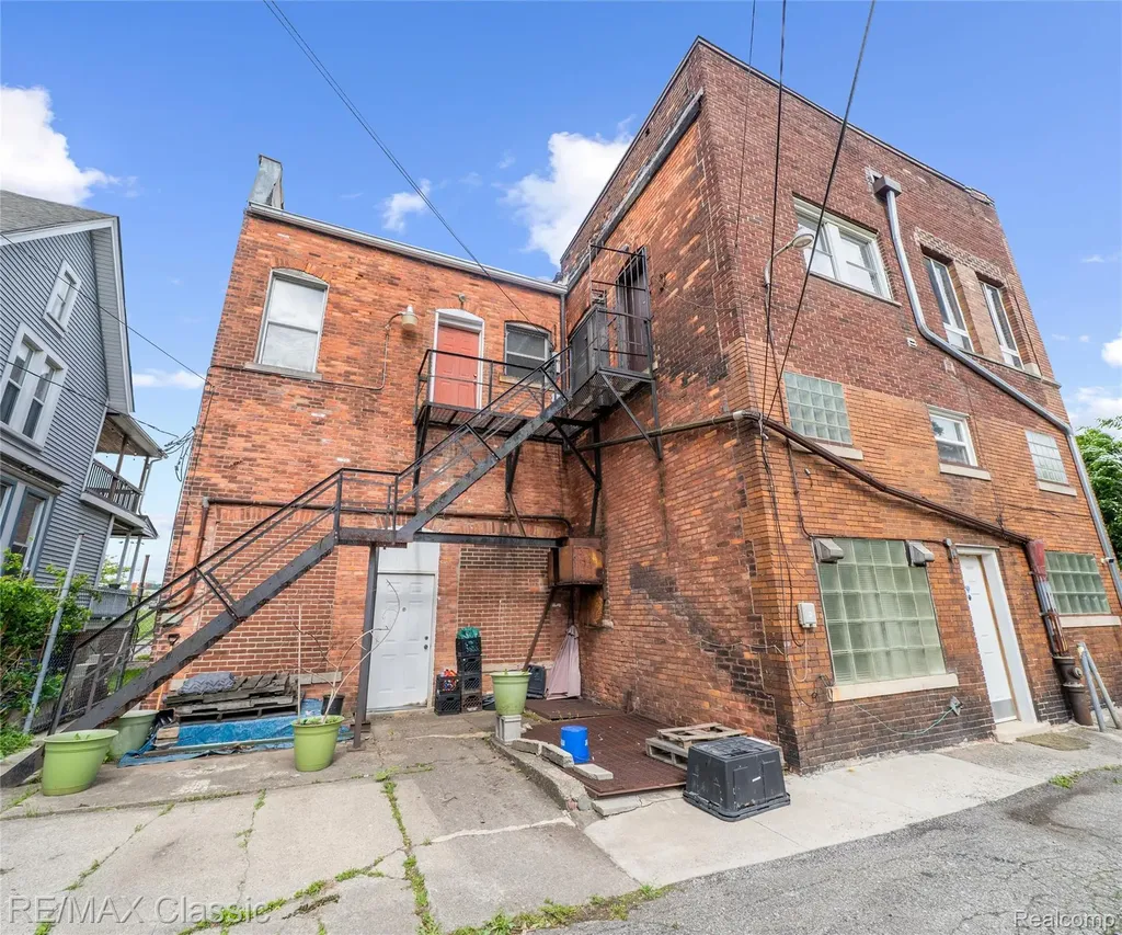 5101 Trumbull Street Detroit City MI 48208