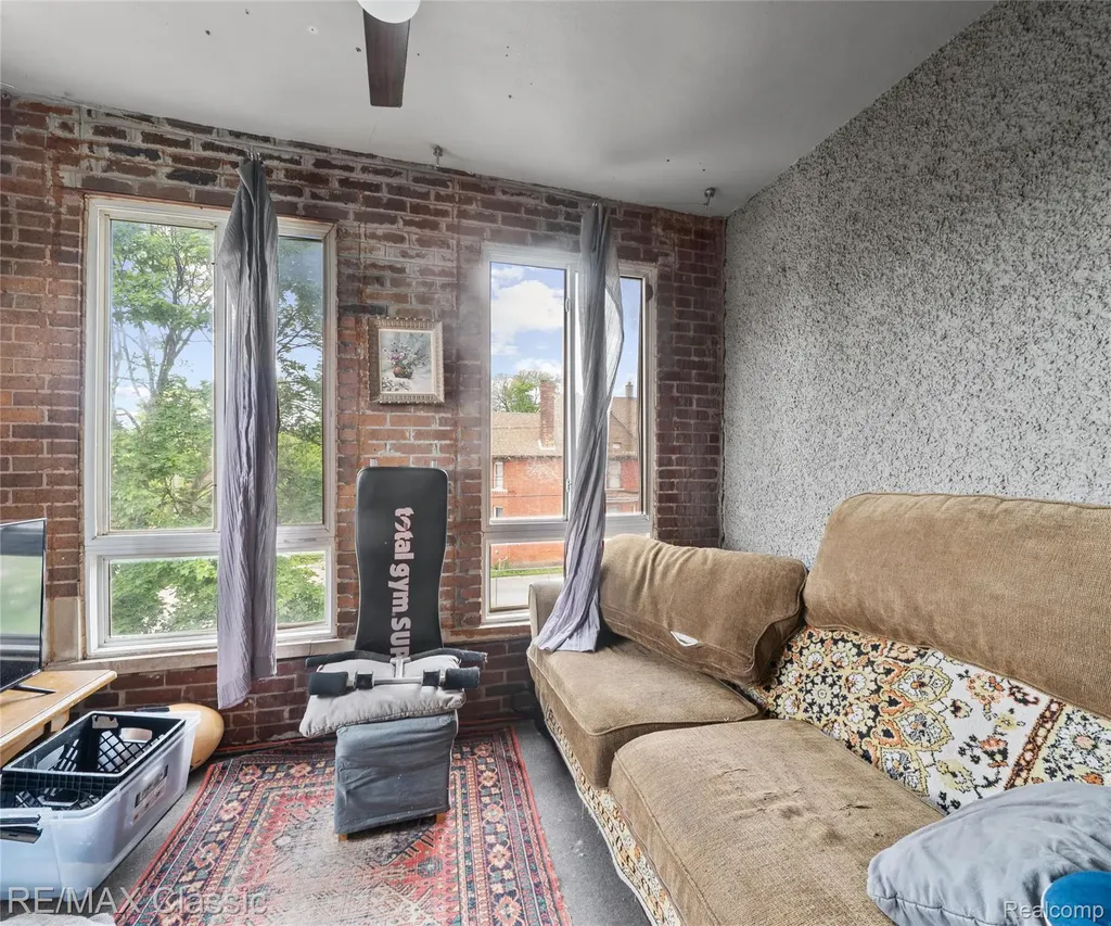 5101 Trumbull Street Detroit City MI 48208