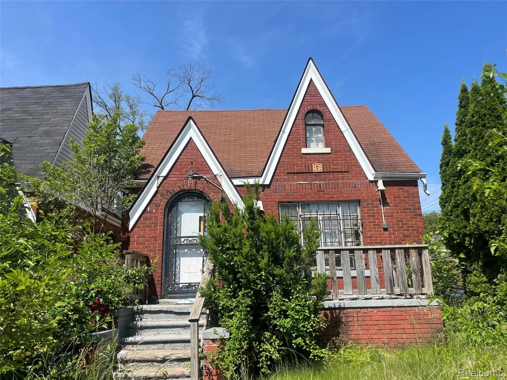 14953 Pinehurst Street Detroit City MI 48238